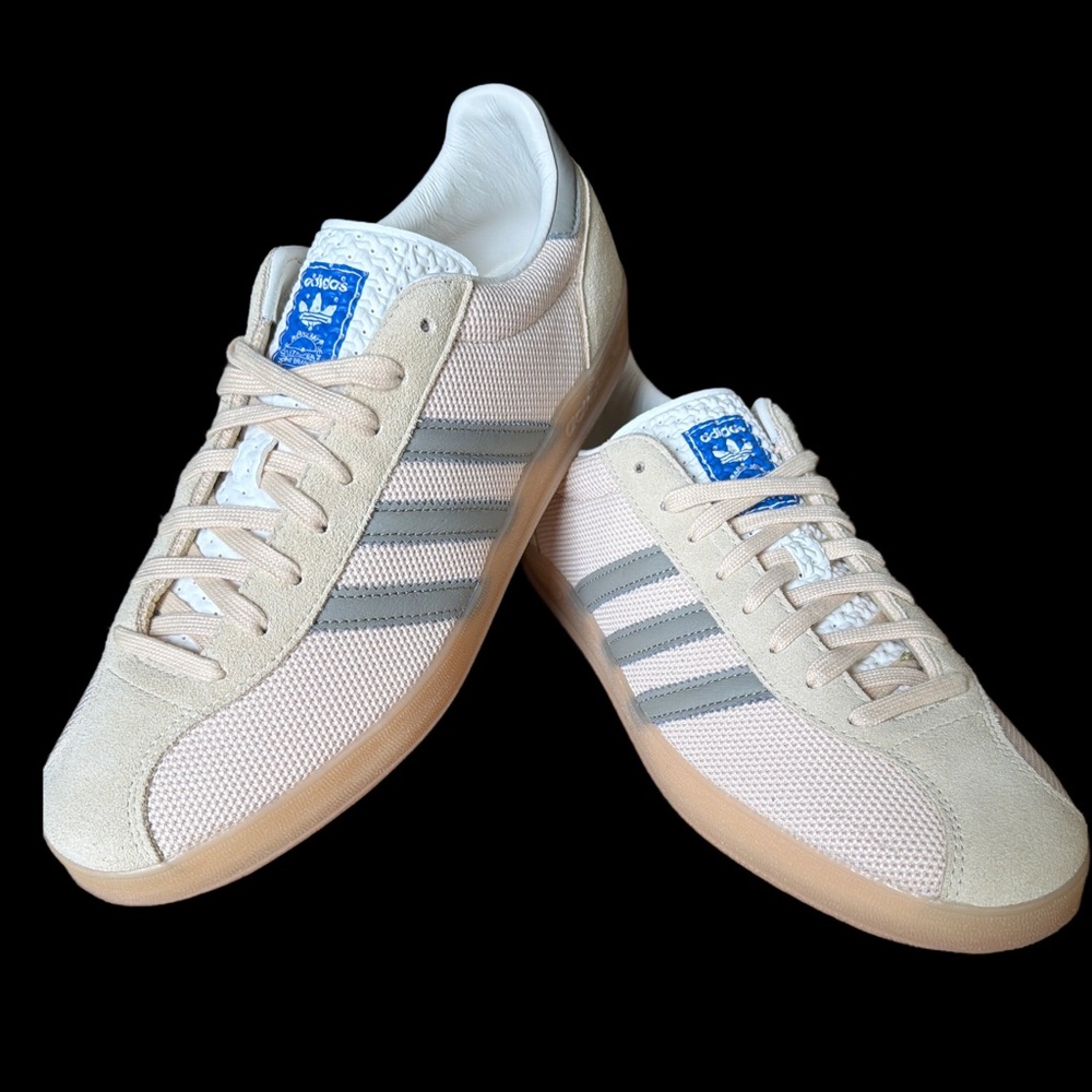 Adidas Men's Sneakers in Beige and Gray
